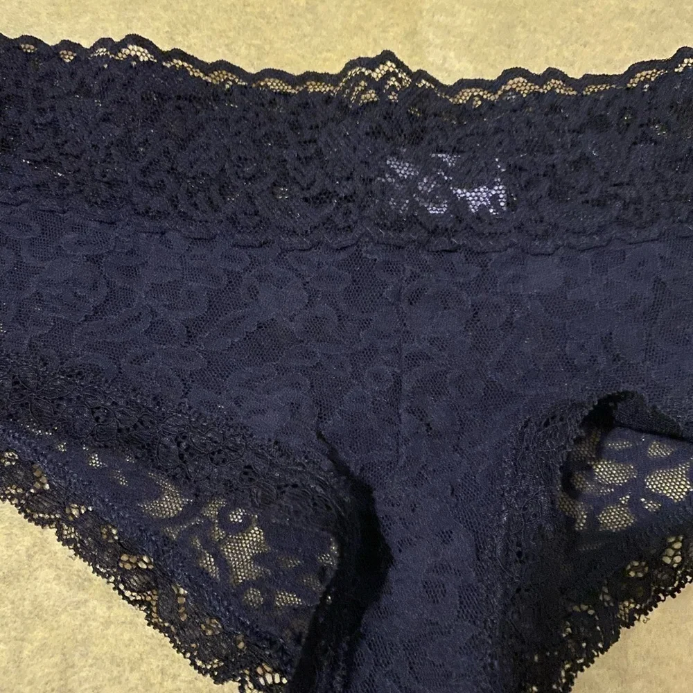 Victoria’s Secret lace hiphugger